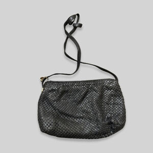 Whiting & Davis Purse Crossbody Bag Shiny Mesh Metallic Faux Leather Black W OS